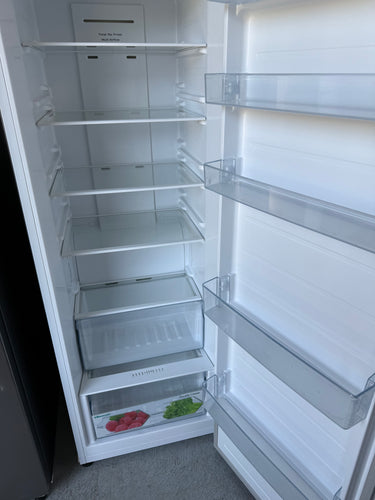 Factory second Hisense HR6AFF355D 355L Upright Fridge Finish Colour White - Second Hand Appliances Geebung